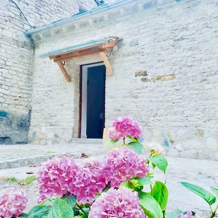 Grey Stone Affittacamere