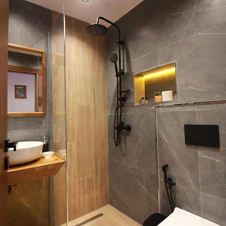 Grey Stone 招待所