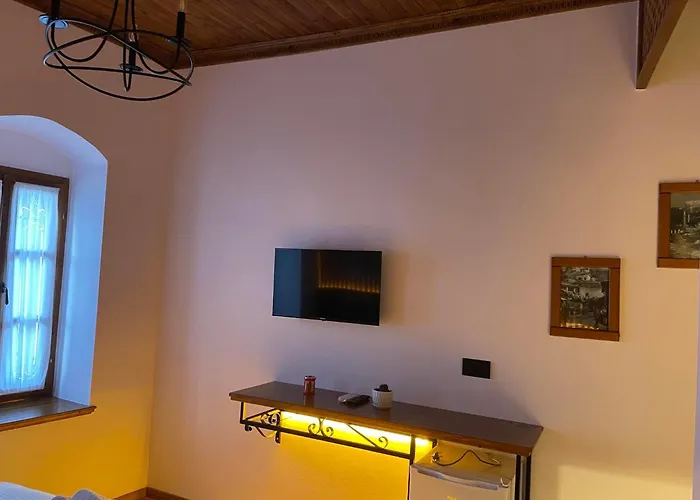 招待所 Grey Stone