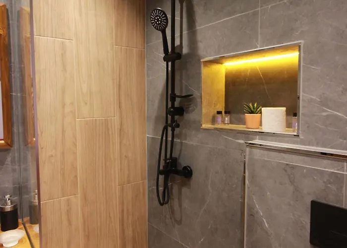 招待所 Grey Stone