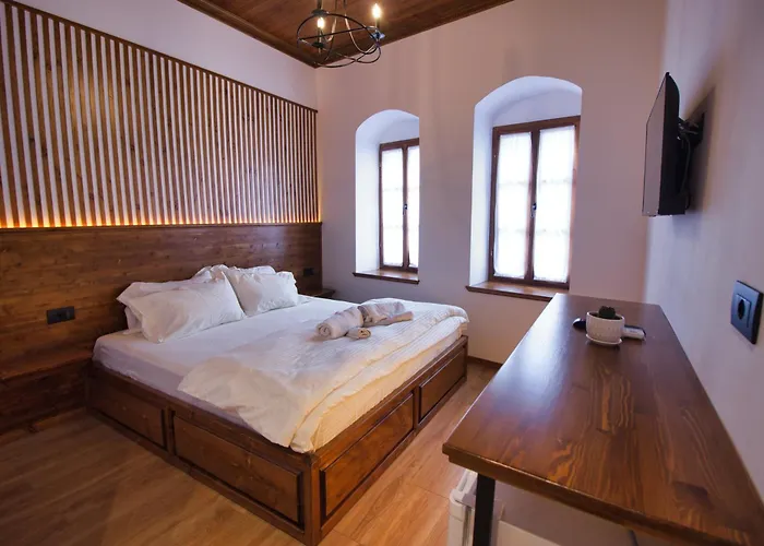 Grey Stone 4* Gjirokastër