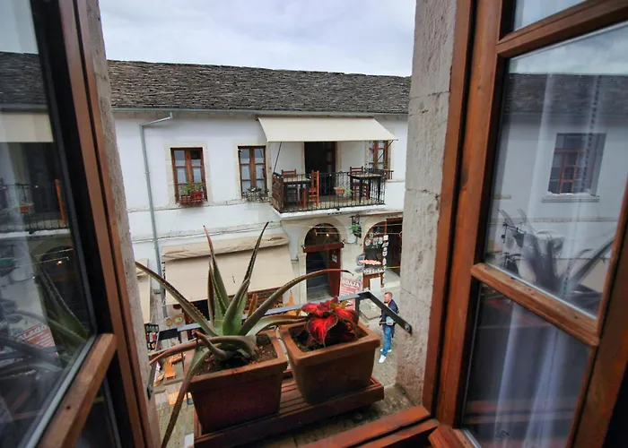 Grey Stone 招待所 Gjirokastër