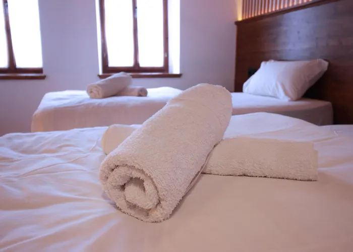 招待所 Grey Stone 4*